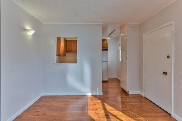 500 Glenwood Circle 435, Monterey, CA 93940