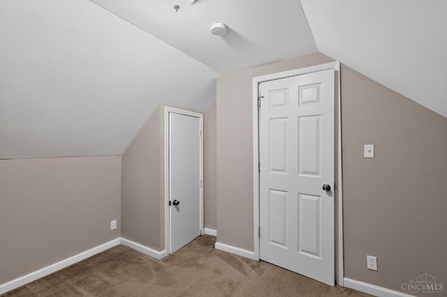 1641 Tuxworth Avenue, Cincinnati, OH 45238