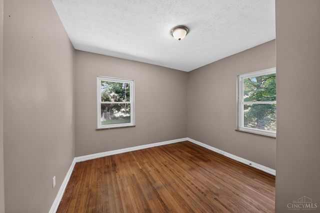 1641 Tuxworth Avenue, Cincinnati, OH 45238