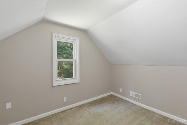 1641 Tuxworth Avenue, Cincinnati, OH 45238