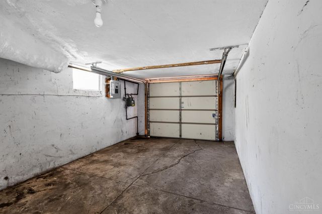 1641 Tuxworth Avenue, Cincinnati, OH 45238