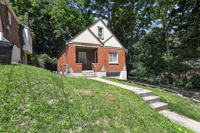1641 Tuxworth Avenue, Cincinnati, OH 45238