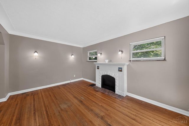 1641 Tuxworth Avenue, Cincinnati, OH 45238