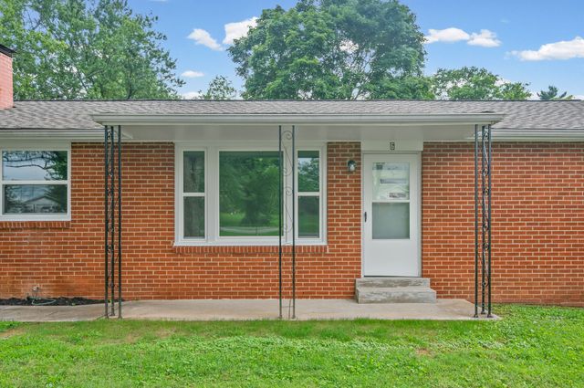 6 Sevier St, Clarksville, TN 37042