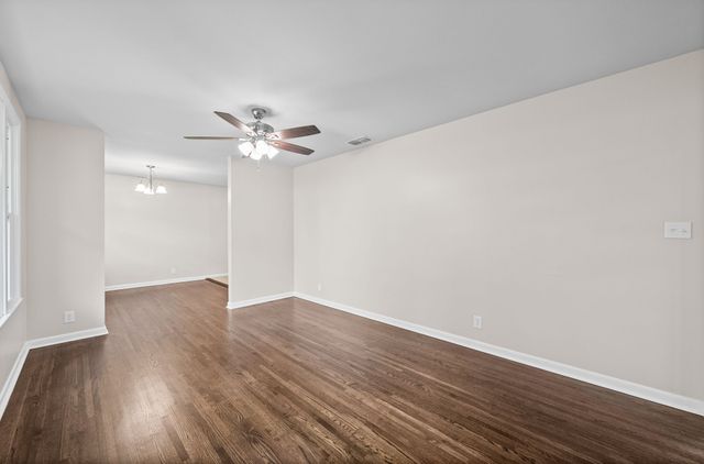 6 Sevier St, Clarksville, TN 37042