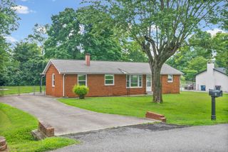6 Sevier St, Clarksville, TN 37042
