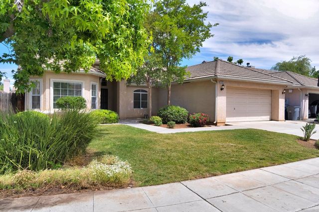 4466 W Celeste Ave, Fresno, CA 93722