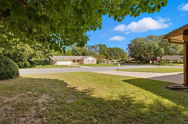 2101 Portsmouth Circle, Tallahassee, FL 32311