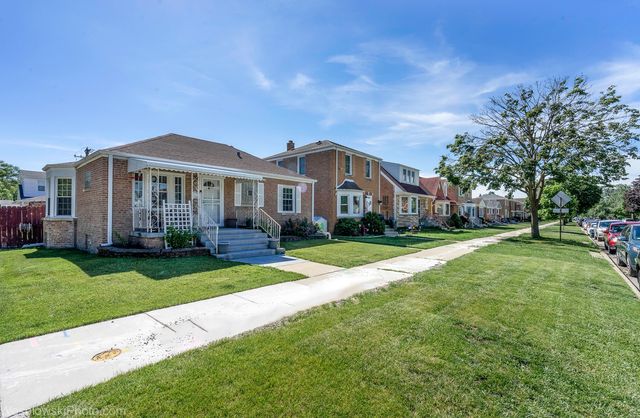 3461 N Pacific Avenue, Chicago, IL 60634