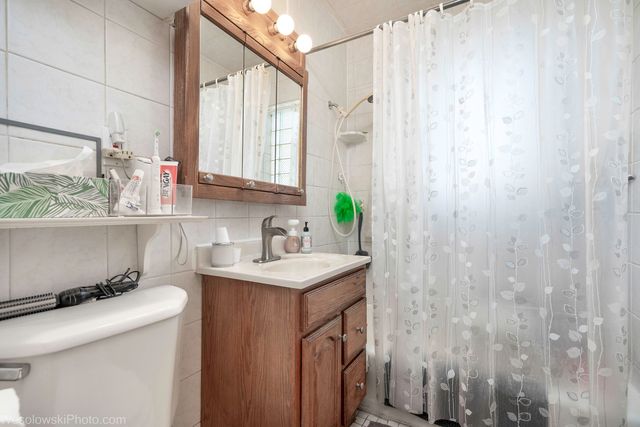 3461 N Pacific Avenue, Chicago, IL 60634