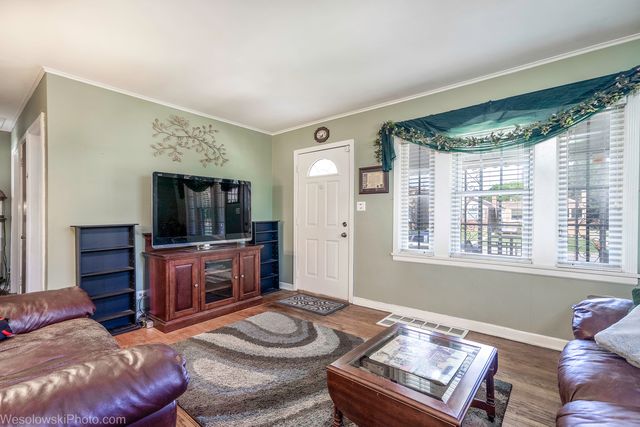 3461 N Pacific Avenue, Chicago, IL 60634