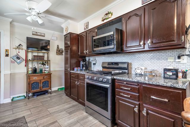 3461 N Pacific Avenue, Chicago, IL 60634