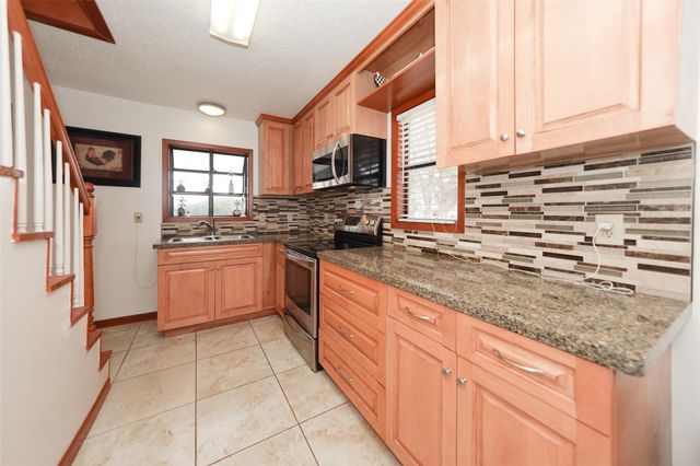 15021 County Road 272, East Bernard, TX 77435