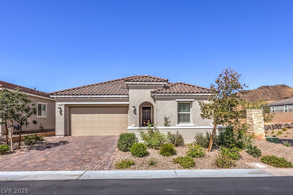 77 Cathedral Wash Place, Henderson, NV 89011