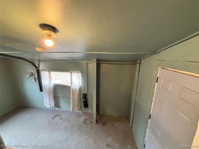 13425 Georgiana Avenue, Warren, MI 48089