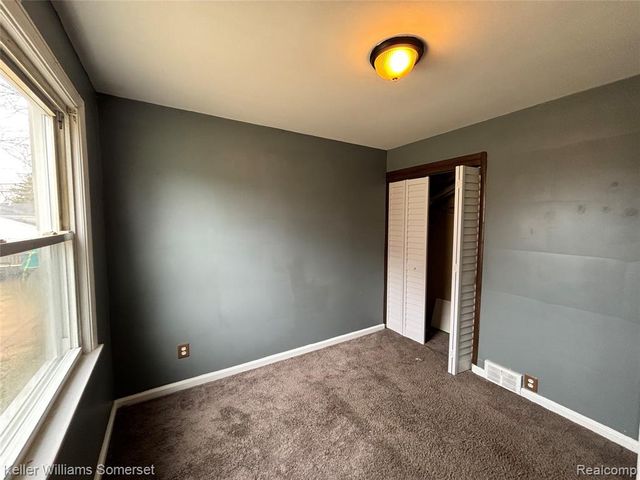 13425 Georgiana Avenue, Warren, MI 48089