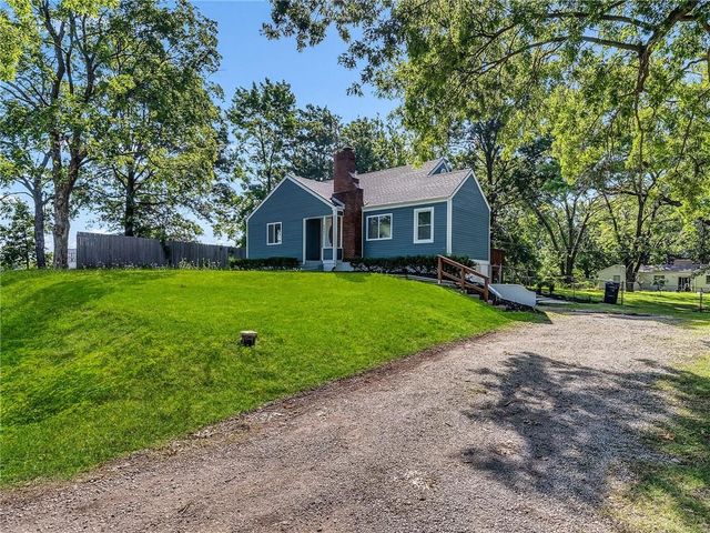 2421 NE Vivion Road, Kansas City, MO 64118