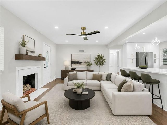 2421 NE Vivion Road, Kansas City, MO 64118