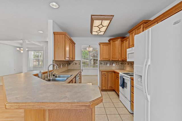 52 Crown Drive, Branson West, MO 65737