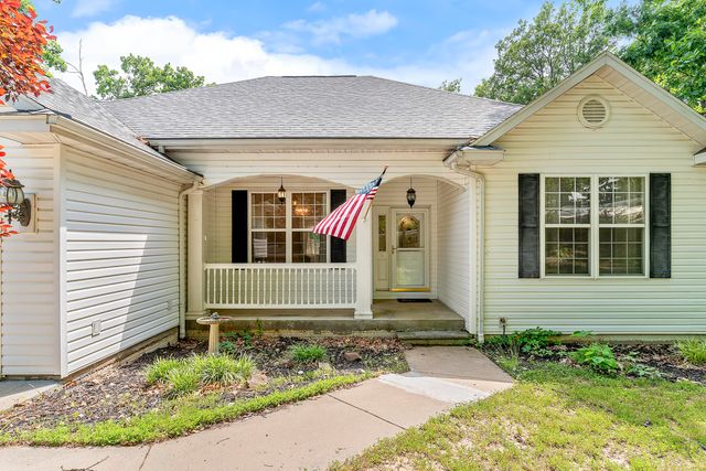 52 Crown Drive, Branson West, MO 65737