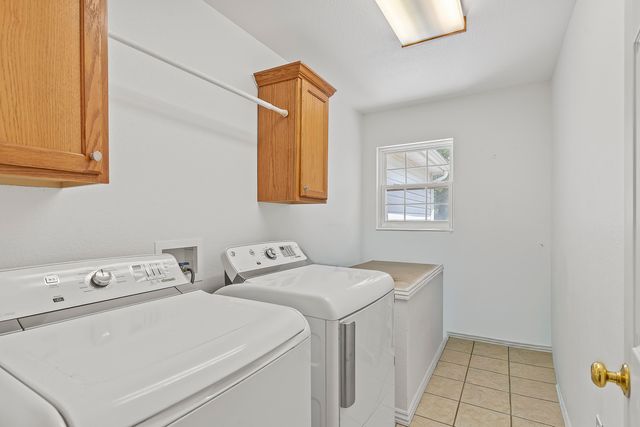 52 Crown Drive, Branson West, MO 65737
