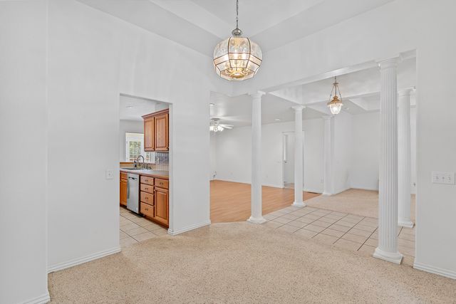 52 Crown Drive, Branson West, MO 65737