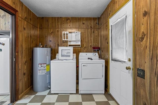 5503 Mallard Drive, Browns Summit, NC 27214