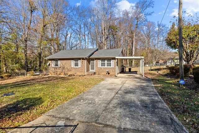 5503 Mallard Drive, Browns Summit, NC 27214