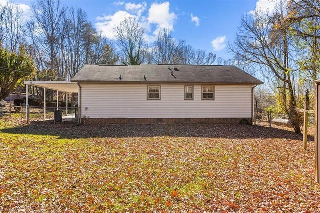 5503 Mallard Drive, Browns Summit, NC 27214