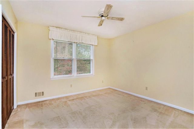 4304 Lindsey NE Way, Roswell, GA 30075