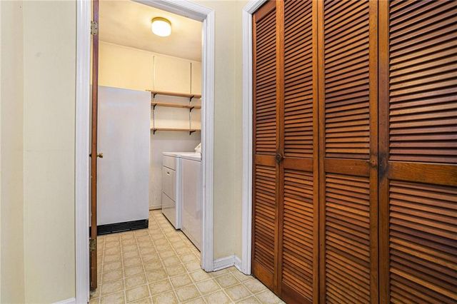 4304 Lindsey NE Way, Roswell, GA 30075