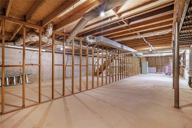 4304 Lindsey NE Way, Roswell, GA 30075