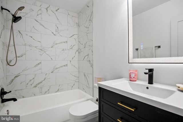 6 CHERRYWOOD, Clementon, NJ 08021
