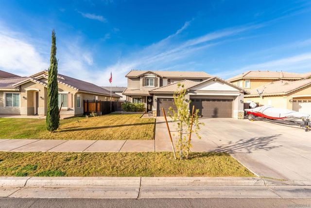 226 Quail Run Dr, El Centro, CA 92243