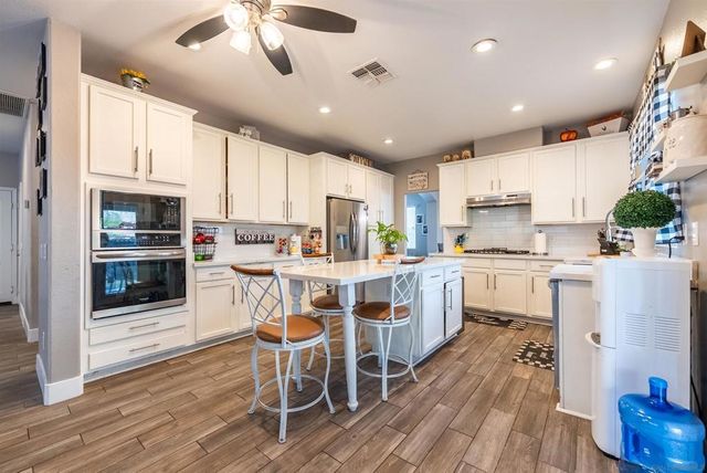 226 Quail Run Dr, El Centro, CA 92243