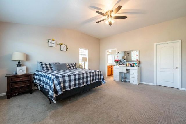 226 Quail Run Dr, El Centro, CA 92243