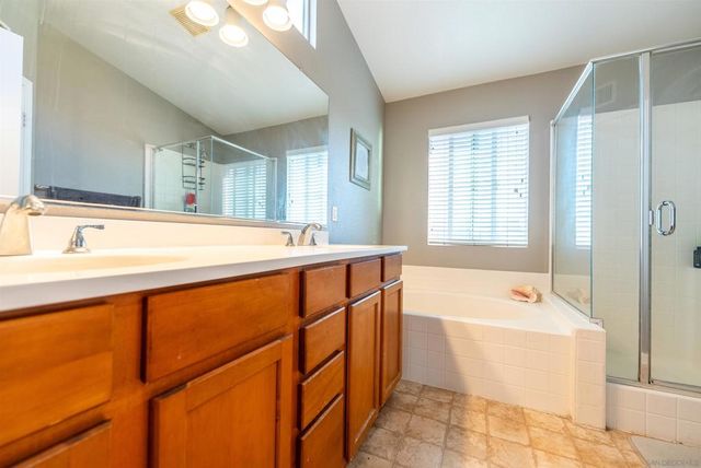 226 Quail Run Dr, El Centro, CA 92243