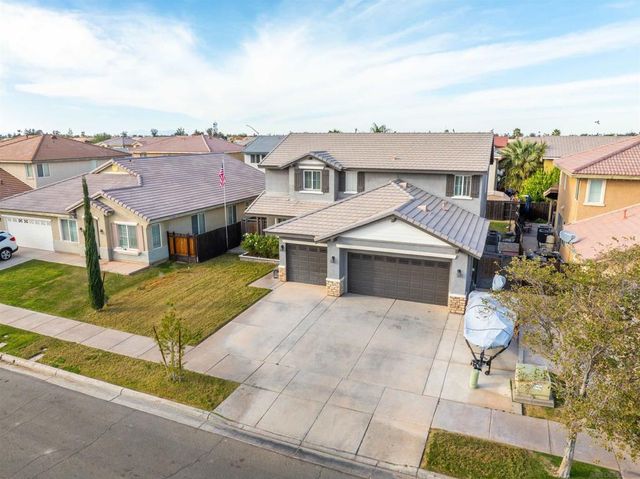 226 Quail Run Dr, El Centro, CA 92243