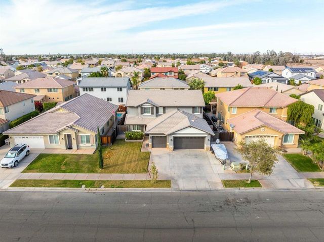 226 Quail Run Dr, El Centro, CA 92243