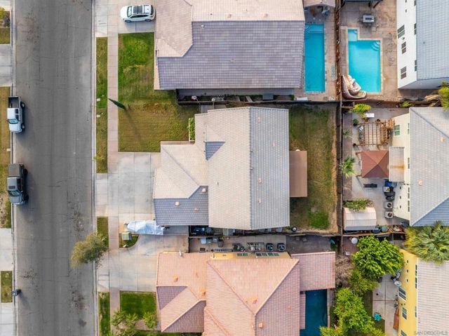 226 Quail Run Dr, El Centro, CA 92243