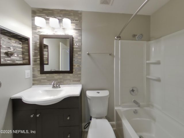 2268 EISNER Drive, Jacksonville, FL 32218