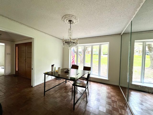8162 San Leandro Drive, Dallas, TX 75218