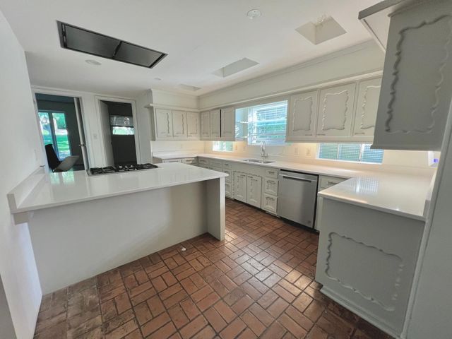 8162 San Leandro Drive, Dallas, TX 75218