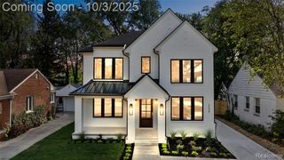 2498 Buckingham Avenue, Birmingham, MI 48009