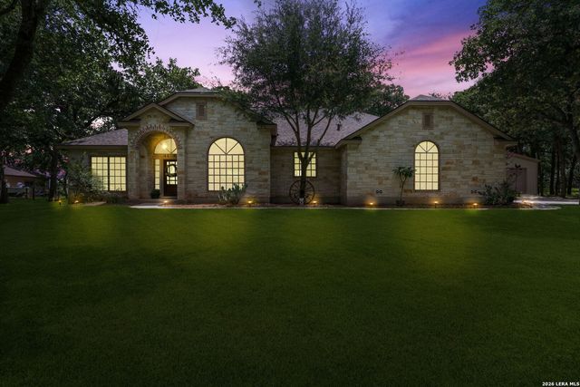 351 ROSEWOOD DR, La Vernia, TX 78121