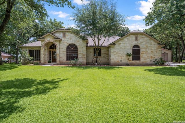 351 ROSEWOOD DR, La Vernia, TX 78121