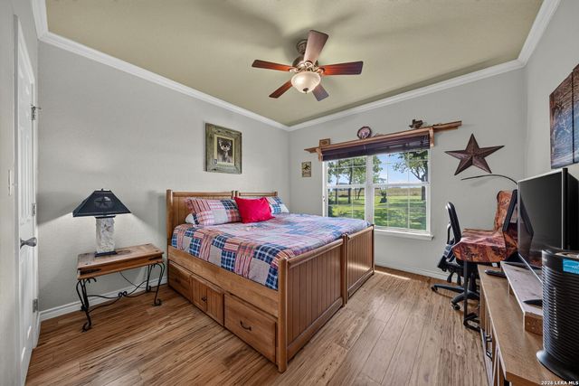 351 ROSEWOOD DR, La Vernia, TX 78121