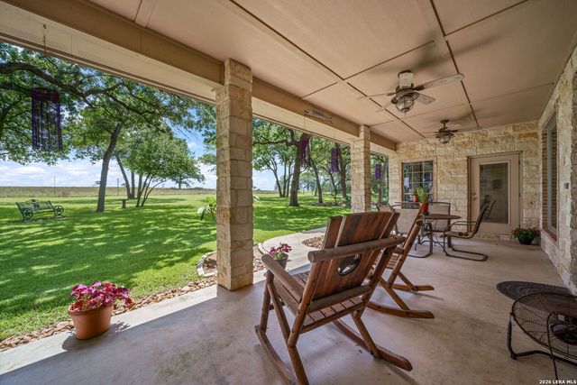 351 ROSEWOOD DR, La Vernia, TX 78121