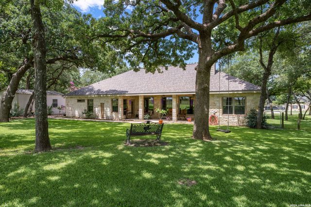 351 ROSEWOOD DR, La Vernia, TX 78121