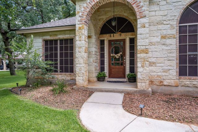 351 ROSEWOOD DR, La Vernia, TX 78121
